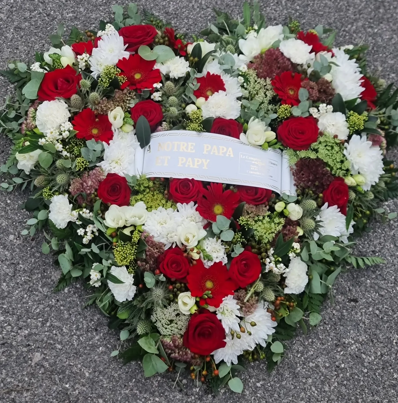 Cœur floral pour un dernier hommage